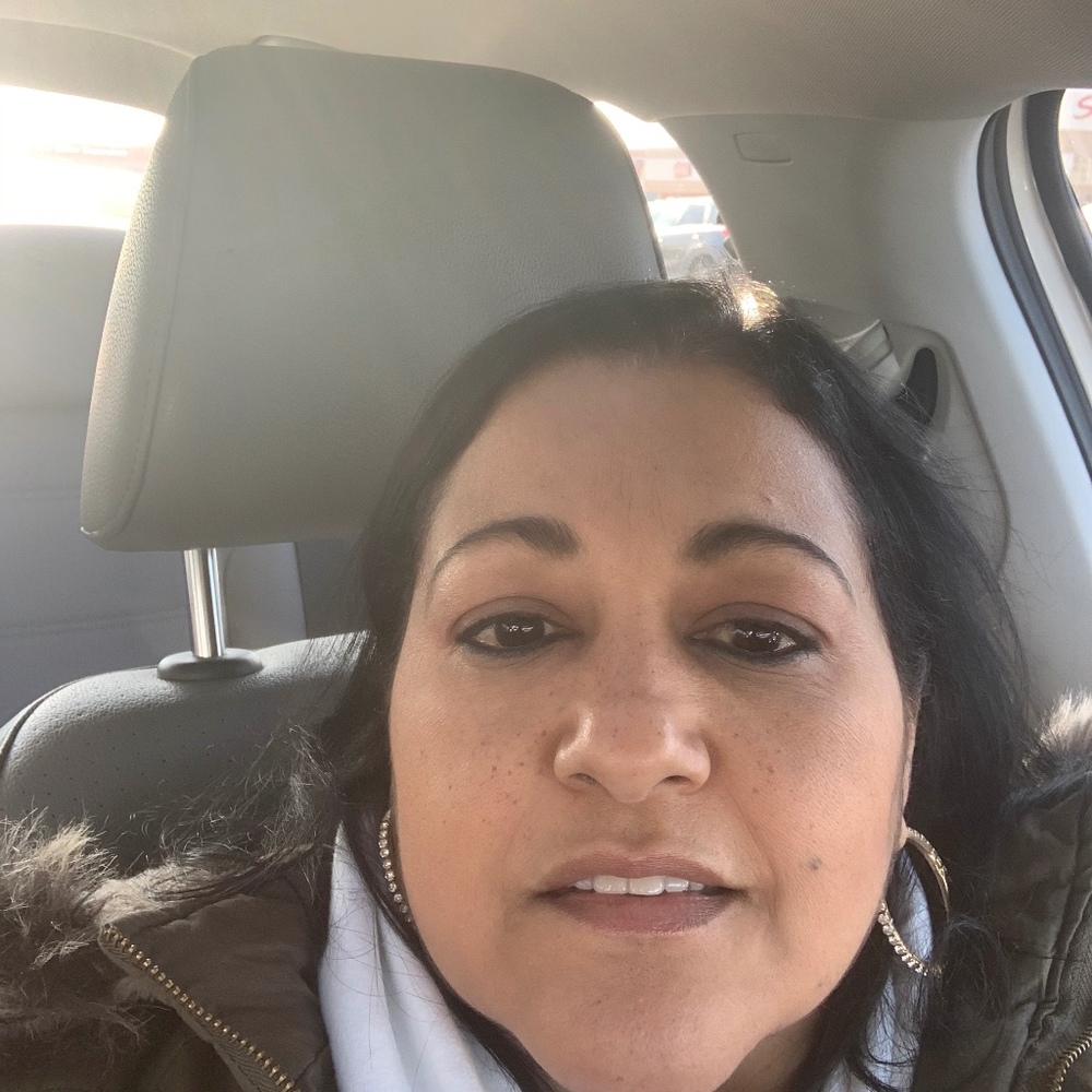 Meet your Posher, Cathia